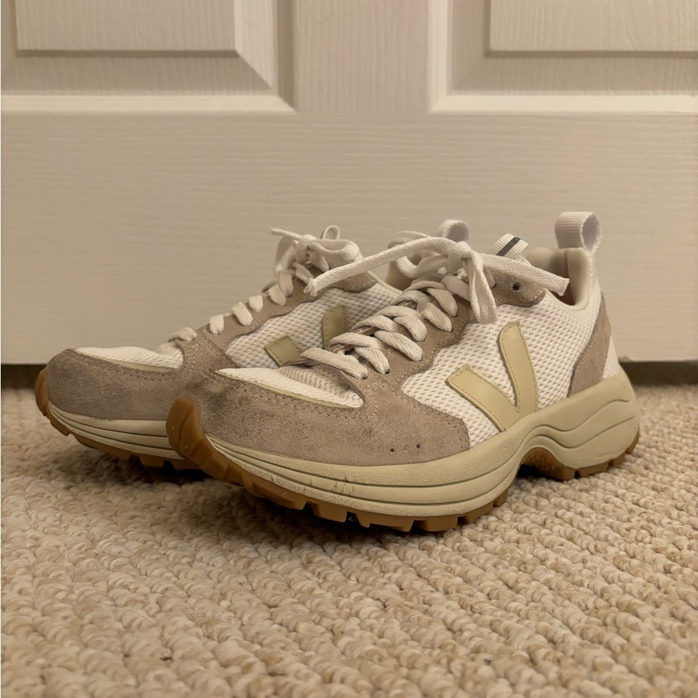 Veja Women's Sneakers in White and Tan